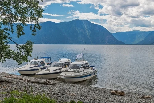 Озеро Телецкое и Река Катунь. Заповедные миры. Фото: Павел Филатов