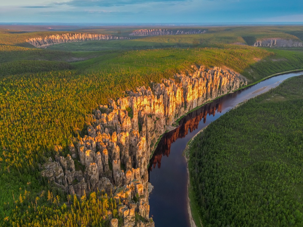 Сокровища Якутии. Столбы на реке Синяя. Автор: Павел Филатов